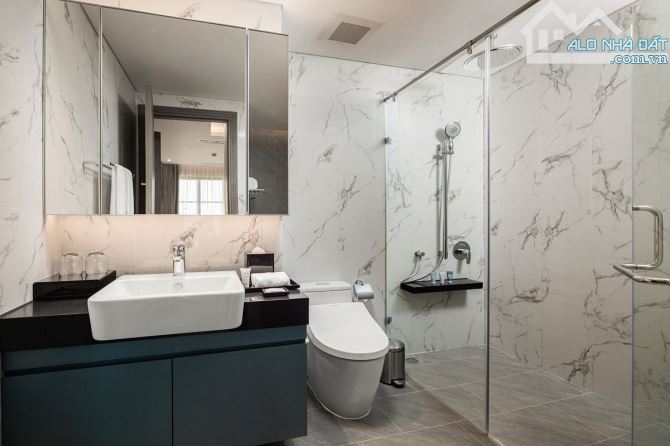 Bán Gấp Tòa Khách Sạn VIP 10 Tầng 84 Phòng Phố Tô Ngọc Vân.DT 540m2. Giá 220 Tỷ - 13