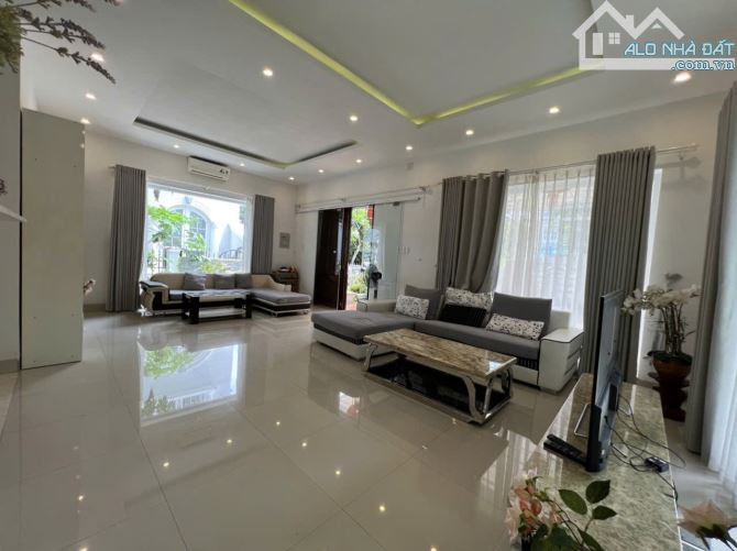 Biệt Thự An Viên sát biển 4 tầng nội thất mới cao cấp gần sát VIN Phú Quý - 13