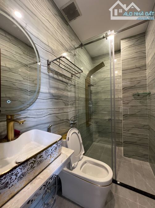 MẶT TIỀN ĐƯỜNG 10M NGAY LÂM VĂN BỀN Q7 Ô TÔ NGỦ NHÀ, 6 tầng BTCT 4x20m. Chỉ 17.8 tỷ - 14