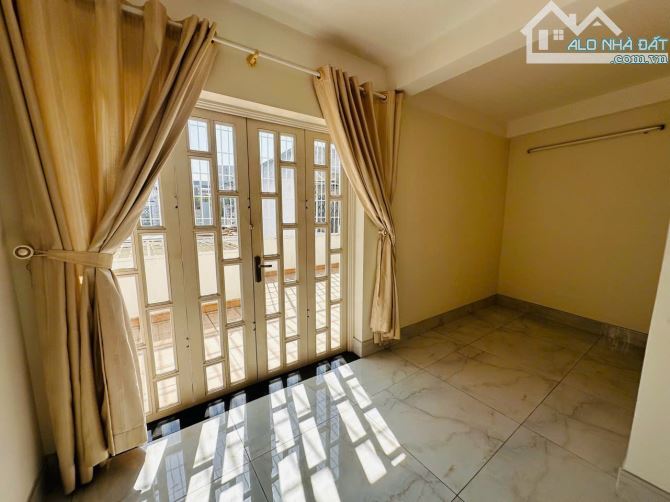 Định cư gấp bán Biệt thự Phú Nhuận, dt: 8m x 20m, 4 tầng, nội thất hiện đại, Giá chỉ 22 tỷ - 14