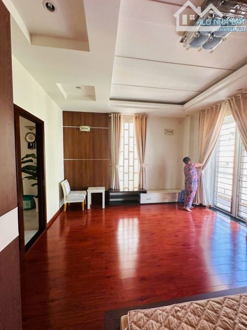 Định cư gấp bán Biệt thự Phú Nhuận, dt: 8m x 20m, 4 tầng, nội thất hiện đại, Giá chỉ 22 tỷ - 16