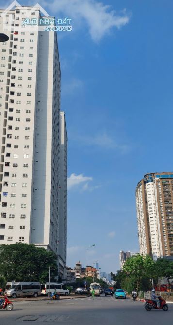 CHÍNH CHỦ BÁN CHCC MỚI 100% - TÒA 30T1 - KĐT NAM TRUNG YÊN - CẦU GIẤY - DT 44M2 - 1