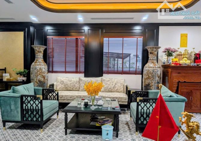 BÁN NHÀ PHỐ TRẦN THÁI TÔNG, CẦU GIẤY – LÔ GÓC 3 MẶT THOÁNG, ĐẸP NHẤT KHU - 3