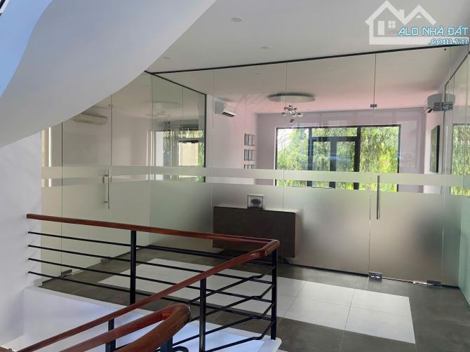 Bán nhà khan hiếm góc 2 MT Trần Phú Q.5 - 6x25m 0 6 tầng - HĐT 1.2 tỷ/năm - giá chỉ 32 tỷ. - 2