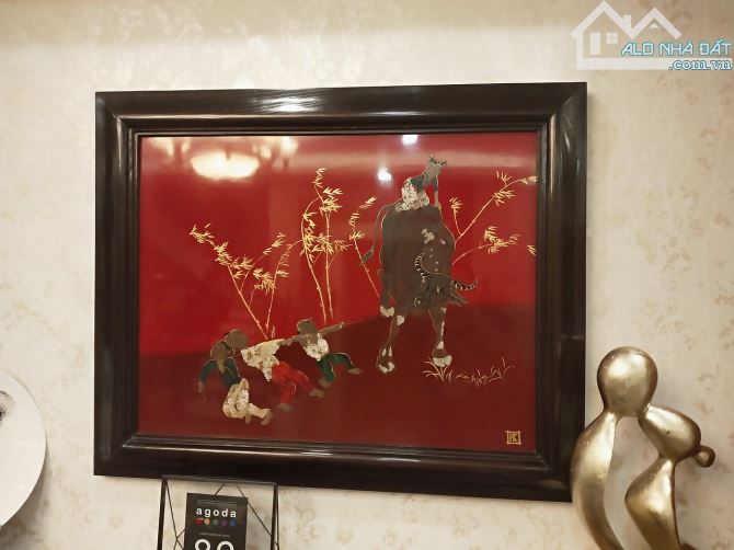 Bán khách sạn mặt phố Hàng Gai 145m2 x 9 tầng, MT 7m, 30 phòng, Giá 402 tỷ CT 500 triệu/th