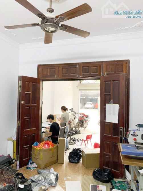 Cho thuê nhà ngõ 1151 Giải Phóng, 3 tầng, 4 ngủ, ô tô cont đỗ cửa - 2