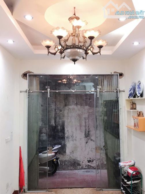 Cho thuê nhà ngõ 663 Trương Định, 3.5 tầng, 2 ngủ, 7 Triệu - 2