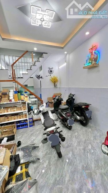 (468) BÁN CĂN NHÀ SÁT SÂN BAY QUỐC TẾ. TÂN SƠN NHẤT. PHƯỜNG 2, QUẬN TÂN BÌNH. - Giá 12ty. - 2
