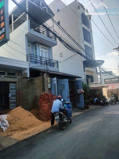 🏩Nhà mới đẹp 112m2,shr,3 tấm btct.mặt tiền đường 10m giá 6xtỳ. - 2