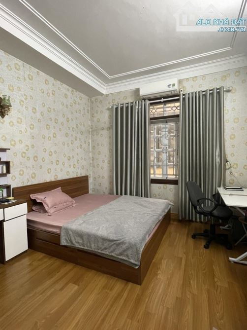 HOÀNG MAI - ĐỊNH CÔNG THƯỢNG GẦN 50M -5 TẦNG - 6 NGỦ VỊ TRÍ ĐẸP NGÕ THOÁNG CHỈ NHỈNH 8 TỶ - 2