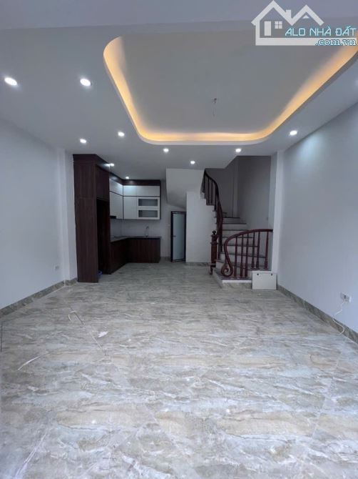 Chuyển Nhượng Nhà Cầu Cốc, Tây Mỗ, 35m, 5T, Giá 5.5 Tỷ, Ô TÔ 20m - 2