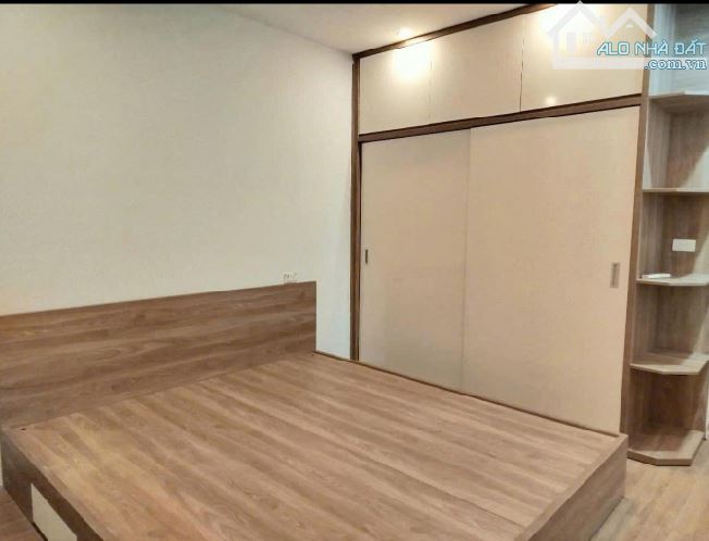 Ô TÔ ĐỖ CỬA – NHÀ 5 TẦNG KIÊN CỐ PHỐ THANH AM – FULL NỘI THẤT CHỈ NHỈNH 5 TỶ! - 2