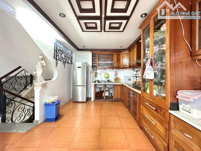 Bán nhà ngang 6m bề thế- HXH gần trục Phan Đăng Lưu Phú Nhuận- 5 tầng mới cứng ở ngay - 2
