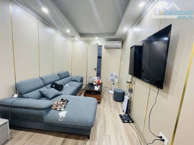 💕 SIÊU PHẨM KHƯƠNG ĐÌNH – 47M² – 3 MẶT THOÁNG – 6 PHÒNG NGỦ – GIÁ 8.8 TỶ – TRUNG TÂM THAN - 2