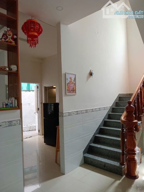 NHÀ 2 TẦNG HẺM 2/4 NGAY CẠNH TRƯỜNG TIỂU HỌC VĨNH HẢI GIÁ CHỈ 2.8 TỶ - 2