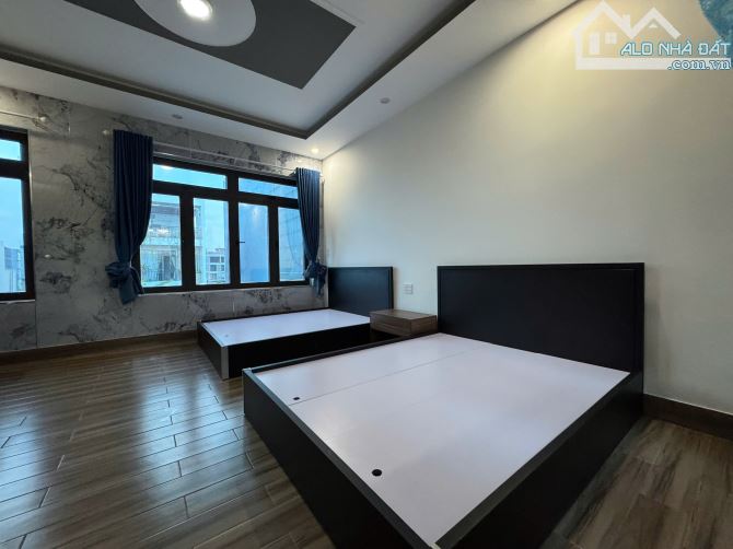 Bán nhà Thái Văn Lung - 125m2 - giá siêu tốt - có hồ bơi trong nhà - 2
