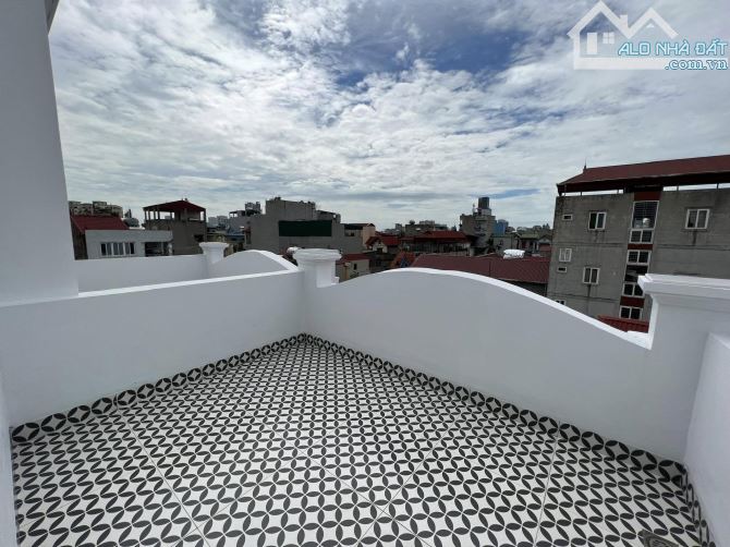 BÁN GẤP CĂN NHÀ RẺ NHẤT BẮC TỪ LIÊM,KHU GẦN TRƯỜNG CHỢ RẤT TIỆN CHỈ 4X TỶ NHÀ,30m2-5 tầng, - 2