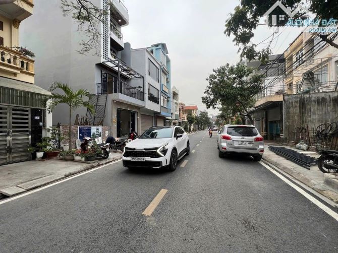 Đất mặt đường Đào Nhuận - Võ Nguyên Giáp - Hồ Sen - Vị trí đẹp ngay sát Hoàng Huy Mall & C - 2