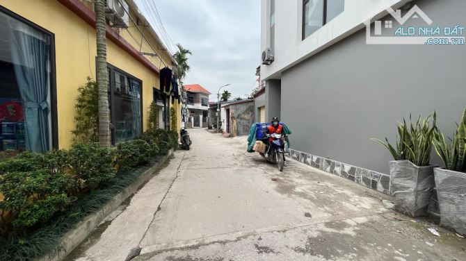 Cần bán 68,3m đất đẹp tại Phụng công - 2