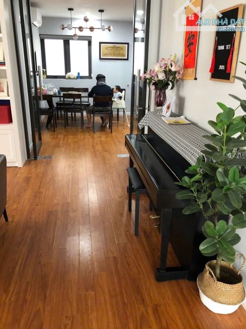 BÁN CHUNG CƯ NGOẠI GIAO ĐOÀN-140m2-GIÁ 11,5 Tỷ - 2