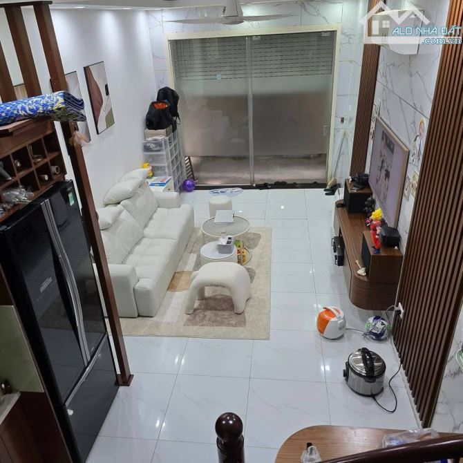 NHÀ AN TRẠCH - ĐỐNG ĐA - 5 TẦNG - CÁCH Ô TÔ 5M - VỊ TRÍ TRUNG TÂM - 2