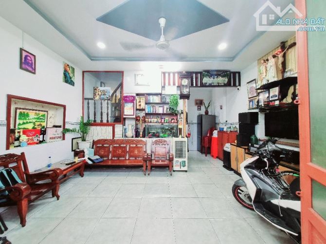 Bán nhà ngang khủng 5.2m, sát MT Nguyễn Ngọc Nhựt, 2 tầng, nhỉnh 4 tỷ - 2