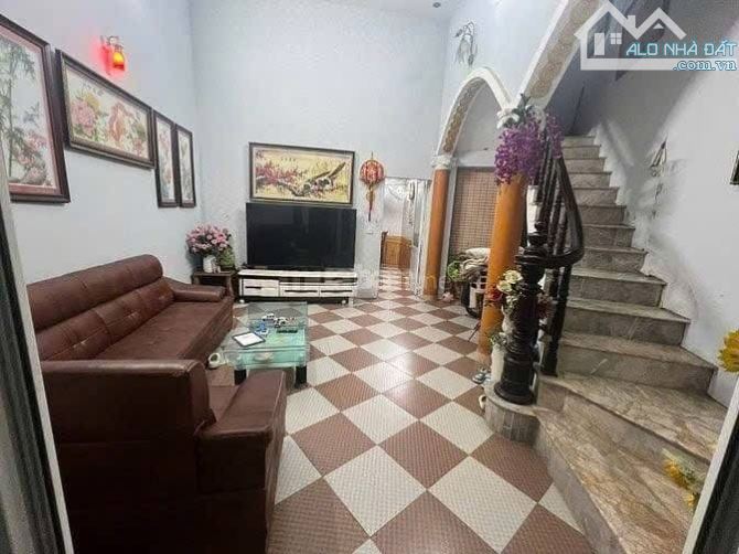 BÁN NHÀ LẠC TRUNG KINH DOANH OTO TRÁNH , XÂY TOÀ VĂN PHÒNG CỰC ĐỈNH . - 2