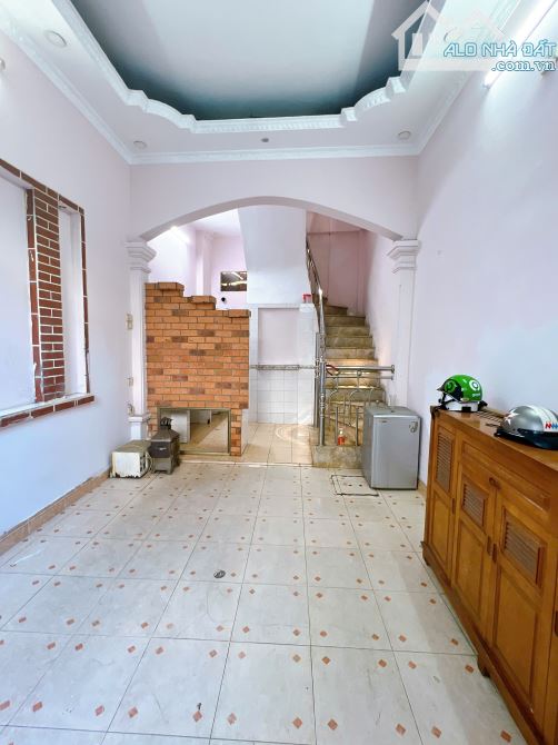 Bán nhà riêng tại Đường Giáp Bát, Phường Giáp Bát, Hoàng Mai, Hà Nội, 4,9 tỷ, 28m2 - 2