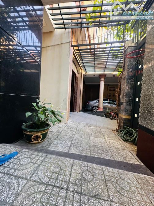Định cư gấp bán Biệt thự Phú Nhuận, dt: 8m x 20m, 4 tầng, nội thất hiện đại, Giá chỉ 22 tỷ - 2