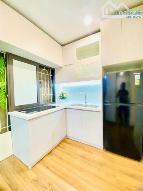 PHỐ THI SÁCH - NHỈNH 4 TỶ - 37m2 - SỔ VUÔNG A4 - VÀI BƯỚC LÊN BỜ HỒ - 2