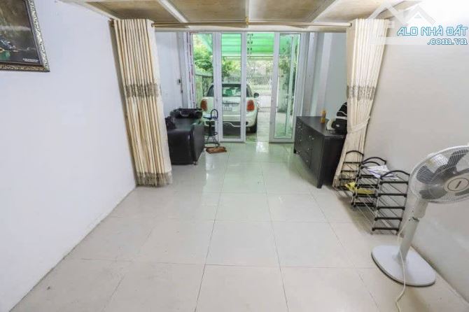 Bán biệt thư Ciputra dt 230m 3 tầng 10m mặt tiền giá  61 tỷ tây hồ Bắc Từ Liêm - 2