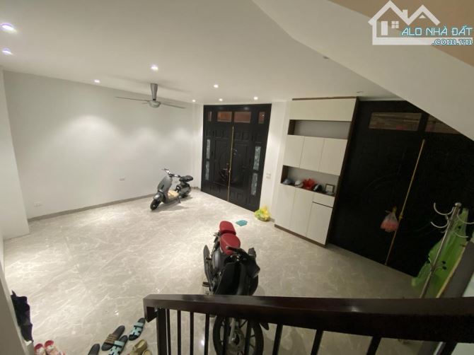Bán nhà Bạch Mai 38/40m2, 5T, MT 7m ngõ rộng 4m, gần phố, sổ nở hậu. Giá 9.5 tỷ có tl - 2