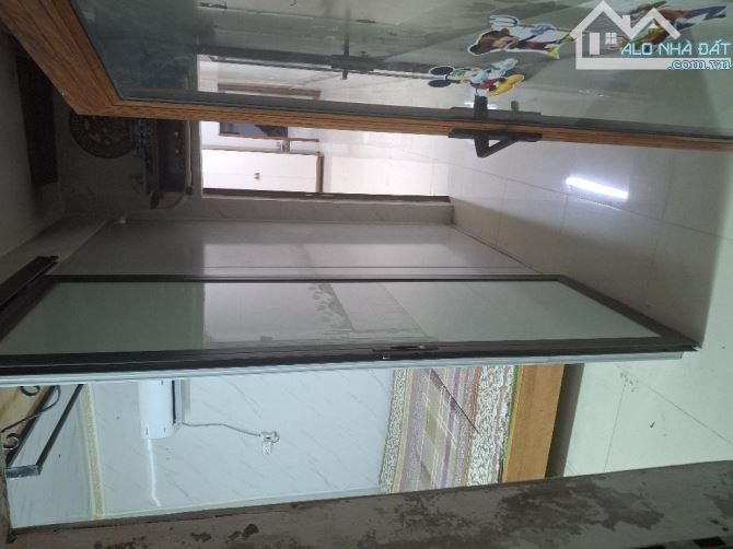 BÁN NHÀ TẬP THỂ TẦNG 1 – MẶT NGÕ ĐẦU NGUYỄN TRÃI – CHỈ 4,5 TỶ - 2
