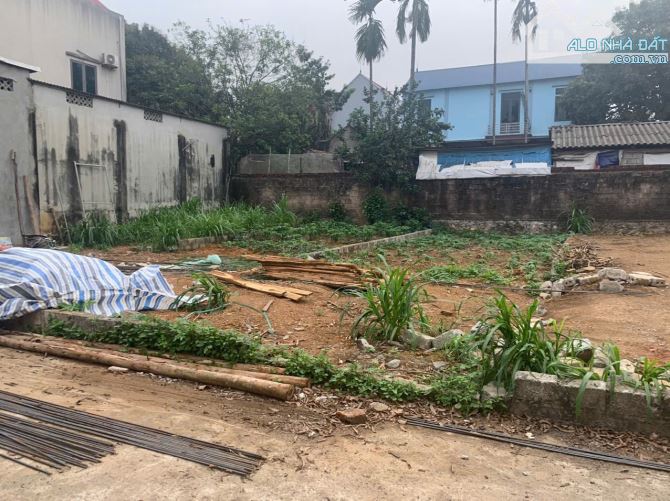 110m thủy xuân tiên cách quốc lộ 6 chỉ 400m đường 6m ô tô tránh giá chỉ 2,6tỷ - 2