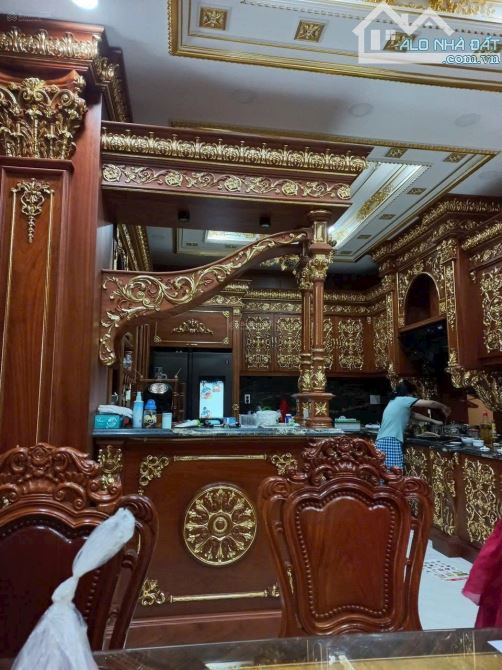 Biệt thự dát vàng trung tâm Gò Vấp - 563m2 - Hoàn công đủ - Sổ riêng - 37.9 tỷ (tl) - 2