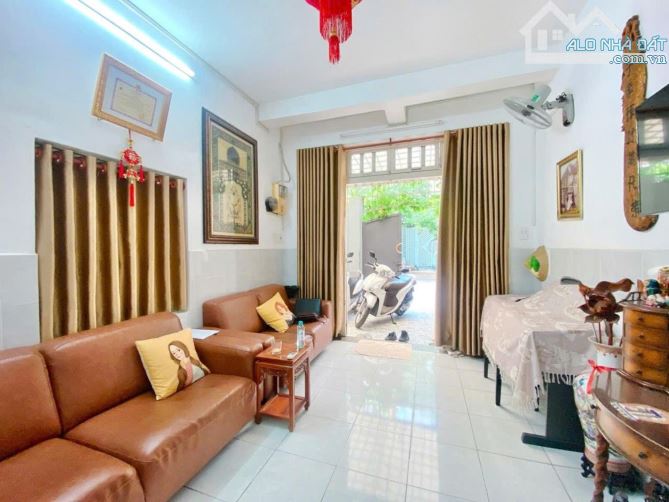 Bán nhà Phường 12 Tân Bình, Hoàng Hoa Thám, căn góc 3 tầng hẻm 10m, giá chỉ 12 tỷ - 2