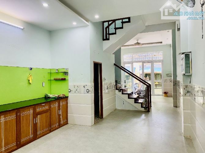 BÁN GẤP NHÀ 2.5 TẦNG - MẶT TIỀN ĐINH CÔNG TRÁNG, HẢI CHÂU, VEN SÔNG HÀN - CHỈ 5.55 TỶ - 2
