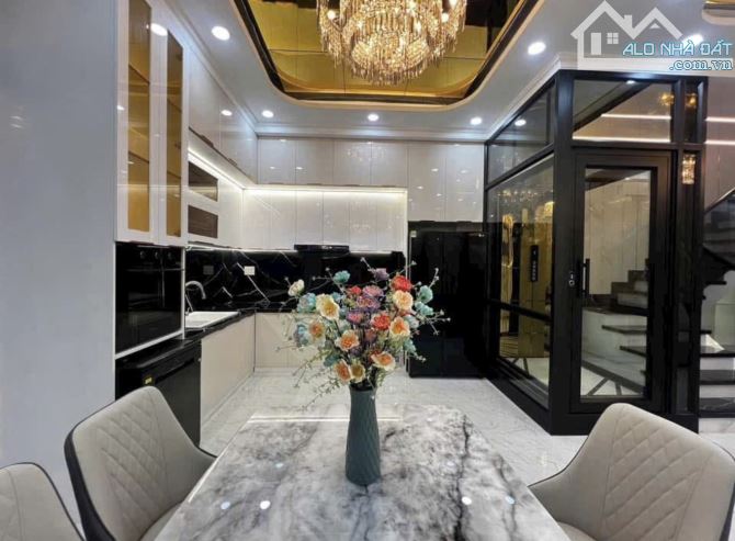 SIÊU PHẨM GIÁ NGỘP ĐƯỜNG NGUYỄN THỊ DIỆU, PHƯỜNG 6, QUẬN 3 - GIÁ:5TỶ180/76,6M2 (5,4x14,2M) - 2