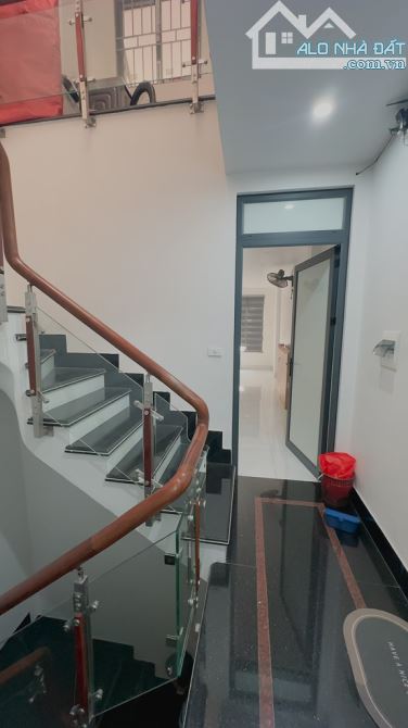 Lương Văn Can Hà Đông - Ô Tô đỗ cửa nhà - 45m 2 - 5 Tầng ở sướng, kinh doanh tốt - 2