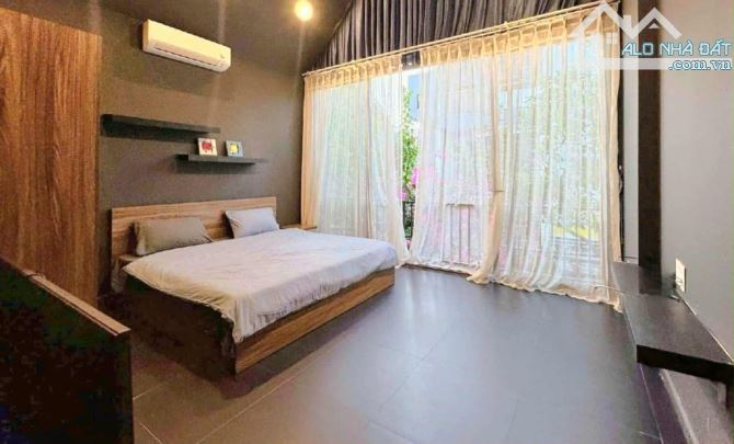 SIÊU PHẨM LÔ GÓC NGÃ 4 HỒ TÙNG MẬU- 210m2- TUYẾN ĐƯỜNG Sầm Uất 10m5 NHỈNH 20 tỷ - 2