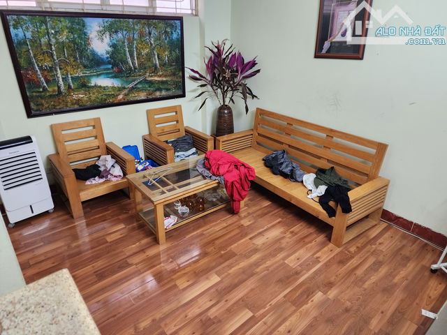 Bán nhà phố Nguyễn Chính - Hoàng Mai, DT 35m x 4 tầng. Ô tô tránh, vài bước ra mặt phố - 2