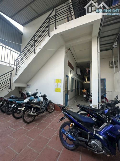 18 Phòng trọ 200m dg 8 Linh Xuân Thủ Đức 6,5ty - 2