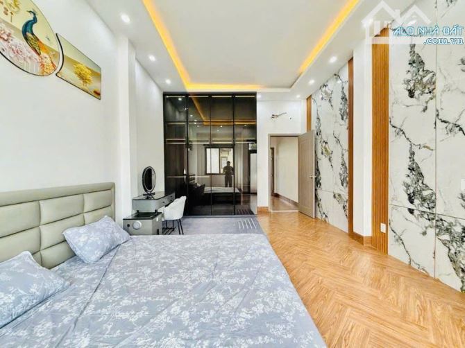 Nhỉnh 5 tỷ nhà phố 64m2 nở hậu tài lộc Ngay Chợ Thạch Đà - 2
