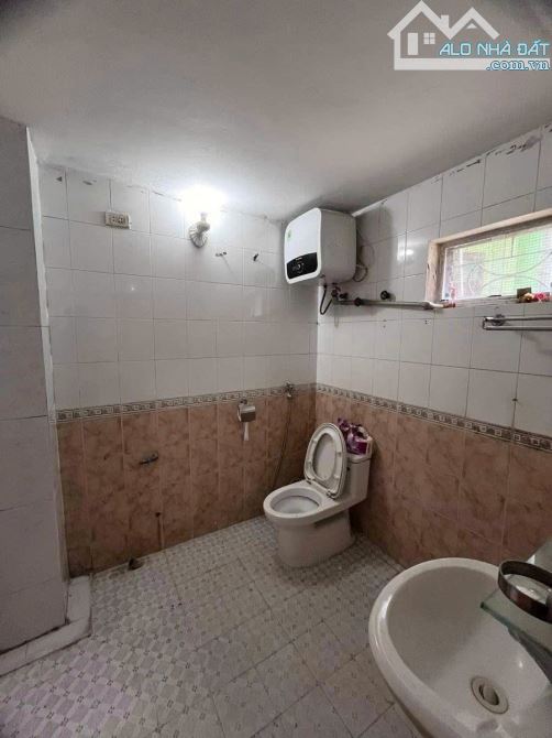 BÁN GẤP NHÀ KHƯƠNG TRUNG 40m2 x4 TẦNG - NGÕ Ô TÔ - GIÁ HƠN 7 TỶ - 2