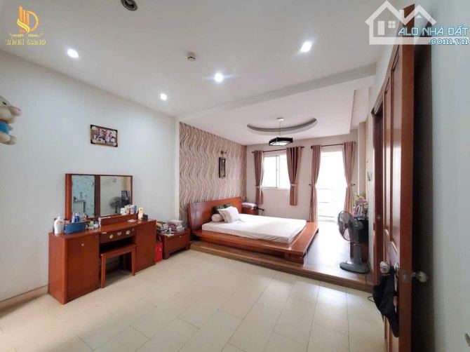 Nhà Mặt Tiền Hoàng Hoa Thám 4 Tầng 8×23 F1 Gò Vấp 25,XTỷ - 2