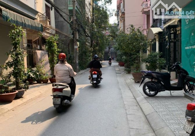 Nhà liền kề Lạc Trung Hai Bà Trưng– GARA, ô tô tránh, vỉa hè, gần Times City, giá 29 tỷ - 2