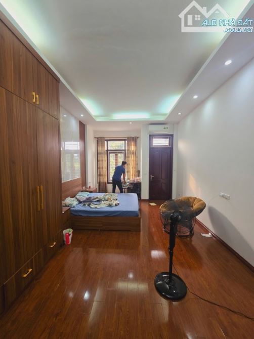 Nhà Nguyễn Văn Huyên, Cầu Giấy. 66mx5; MT 4.5; Giá 26.5 tỷ  ÔTÔ TRÁNH - KINH DOANH - 2