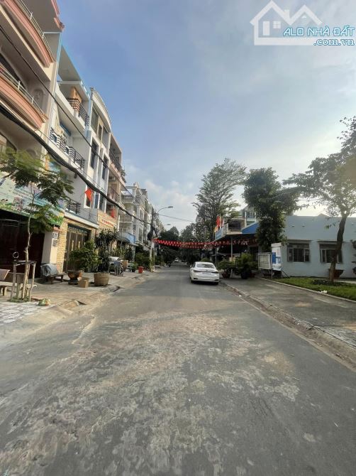 Bán cặp nhà đôi giá tốt MT đường 24B khu Tên Lửa 8x20m 3 lầu giá 22 tỷ - 2