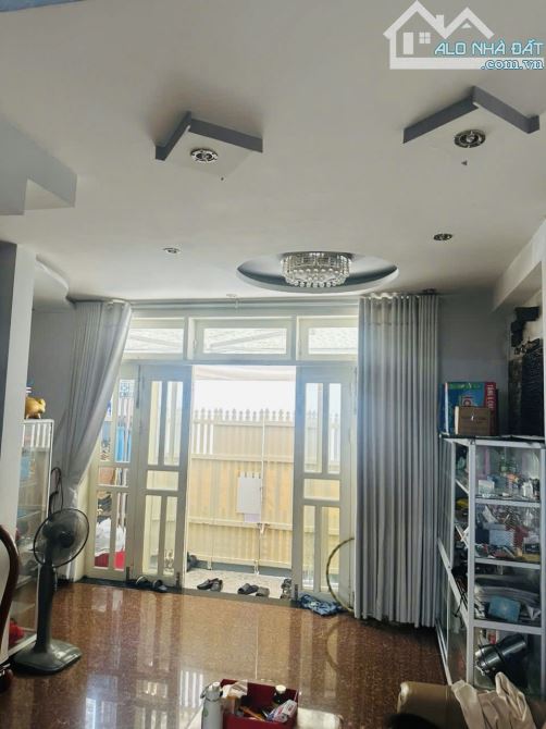 BÁN NHÀ 3 TẦNG NGAY  MT TIỂU LA TT HẢI CHÂU ĐÀ NẴN 60M2 KD SPA CHỈ HƠN 5 TỶ - 2