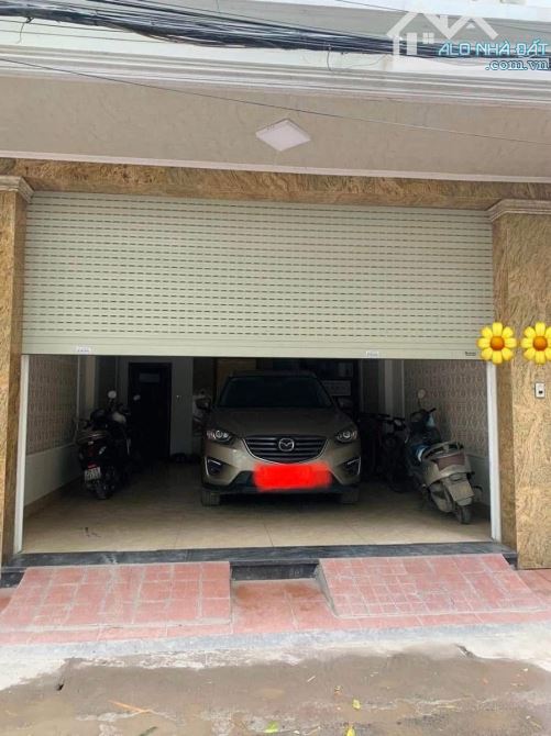 TRƯỚC NHÀ RỘNG 6M, MT 5M, GARA 2 Ô TÔ, 8 PN - 21.5 TỶ - PHÂN LÔ - 2